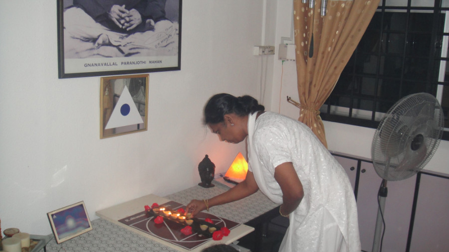 4 Light Up Astha Deepam